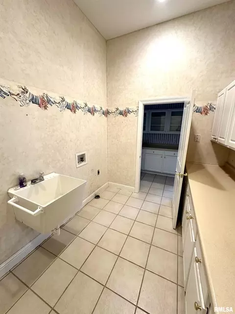 8 Orchard Dr, Centralia, IL 62801 photo 12