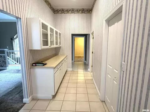 8 Orchard Dr, Centralia, IL 62801 photo 11