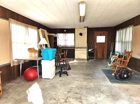 619 N Olive St, Flora, IL 62839 photo 42