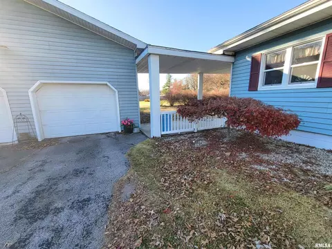 619 N Olive St, Flora, IL 62839 photo 37