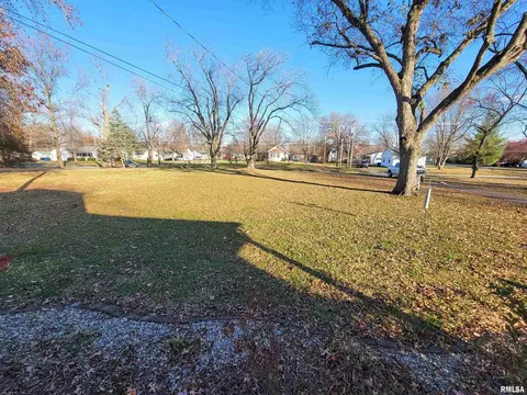 619 N Olive St, Flora, IL 62839 photo 75