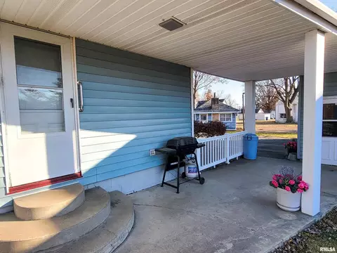 619 N Olive St, Flora, IL 62839 photo 36