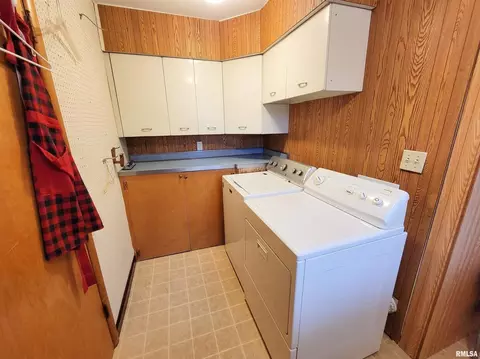 619 N Olive St, Flora, IL 62839 photo 65