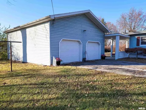 619 N Olive St, Flora, IL 62839 photo 3
