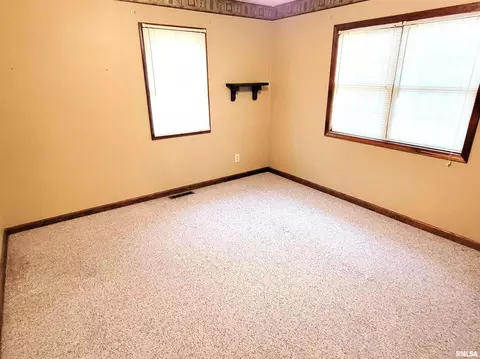 619 N Olive St, Flora, IL 62839 photo 31