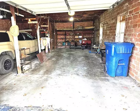 619 N Olive St, Flora, IL 62839 photo 38