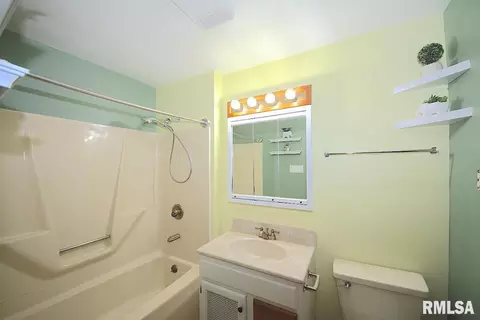 2203 Division St, Murphysboro, IL 62966 photo 13