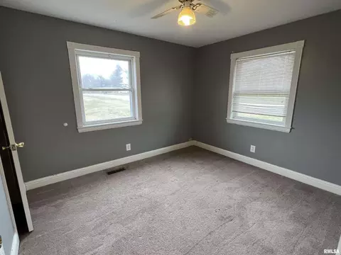 150 Kane Rd, Eldorado, IL 62930 photo 16