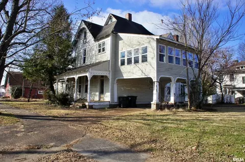 314 E 3rd St, Metropolis, IL 62960 photo 2