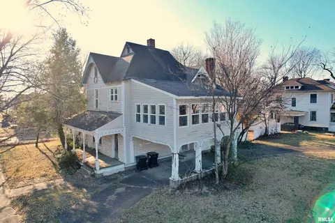 314 E 3rd St, Metropolis, IL 62960