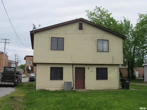 603 S Logan St #A AND B, Carbondale, IL 62901