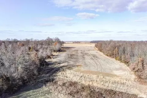 374 County Road 400 E Rd, Wayne City, IL 62895