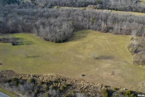 000 Miles Trail Rd, Stonefort, IL 62987
