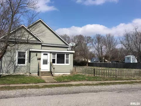 307 E Lindell St, West Frankfort, IL 62896