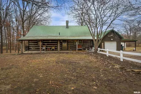 5752 Stotlar Rd, Carterville, IL 62918