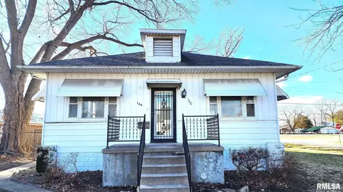 160 N Commercial St, Centralia, IL 62801