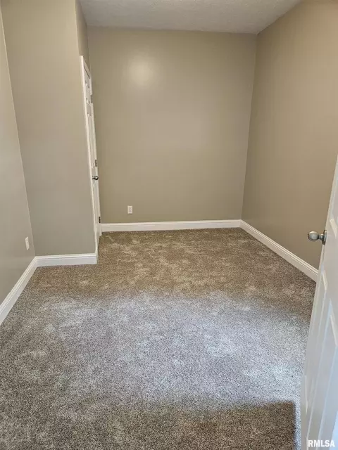 800 State St, Eldorado, IL 62930 photo 14