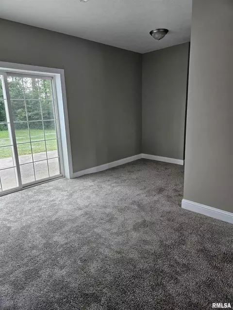 800 State St, Eldorado, IL 62930 photo 9