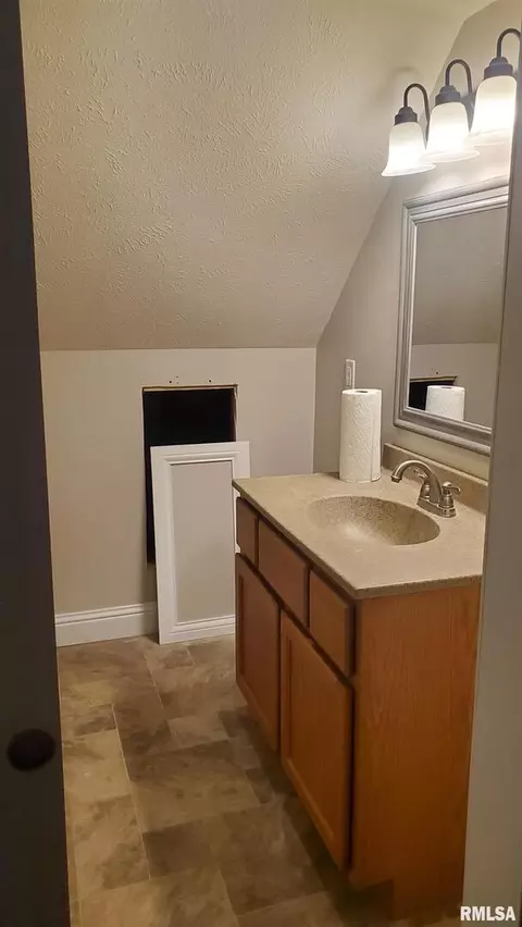 800 State St, Eldorado, IL 62930 photo 22