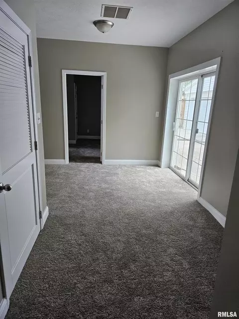 800 State St, Eldorado, IL 62930 photo 10