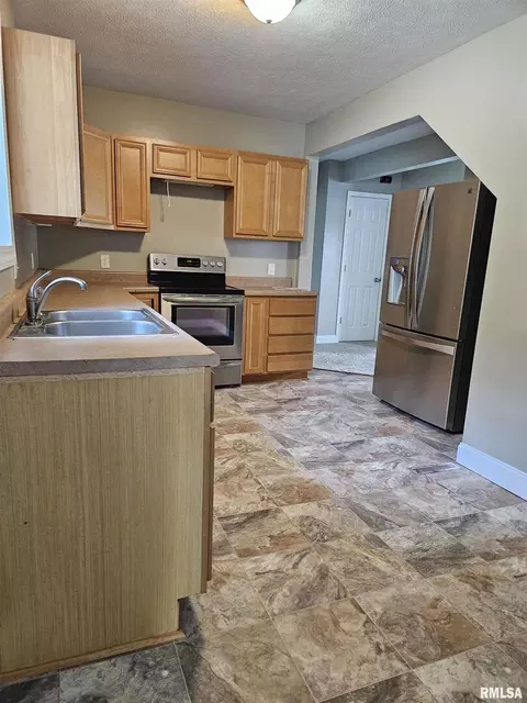 800 State St, Eldorado, IL 62930 photo 13