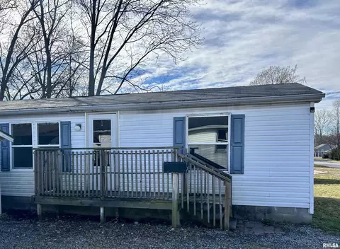 208 Orchard St, Zeigler, IL 62999
