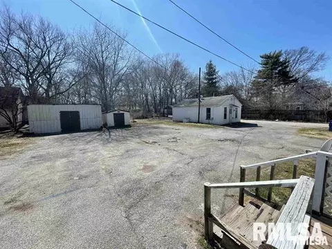 305 W Kell St, Centralia, IL 62801 photo 7