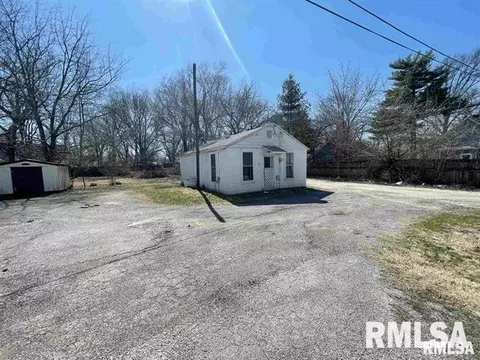 305 W Kell St, Centralia, IL 62801 photo 13