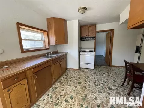 305 W Kell St, Centralia, IL 62801 photo 30