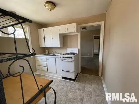 305 W Kell St, Centralia, IL 62801 photo 43
