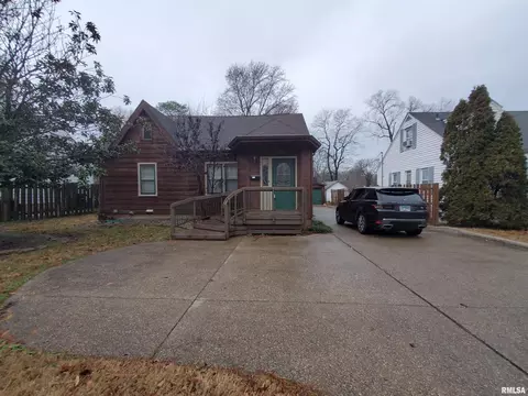 806 S Oakland Ave, Carbondale, IL 62901