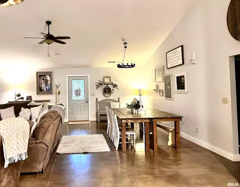 13496 Davidson Rd, Marion, IL 62959 photo 7