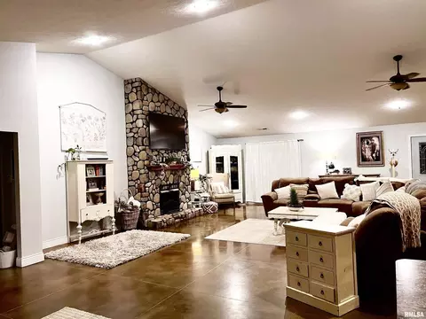 13496 Davidson Rd, Marion, IL 62959 photo 6