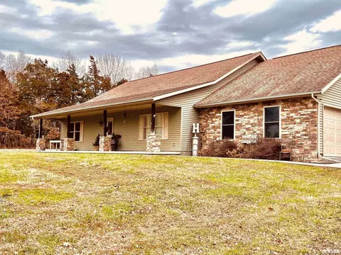 13496 Davidson Rd, Marion, IL 62959