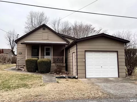 16677 Dublin St, West Frankfort, IL 62896