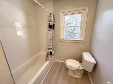 403 E Birch St, Carbondale, IL 62901 photo 12