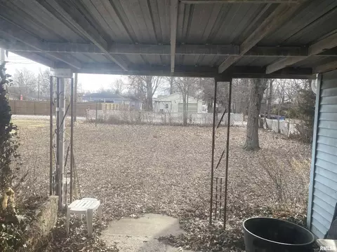 1015 E 3rd St, Centralia, IL 62801 photo 19