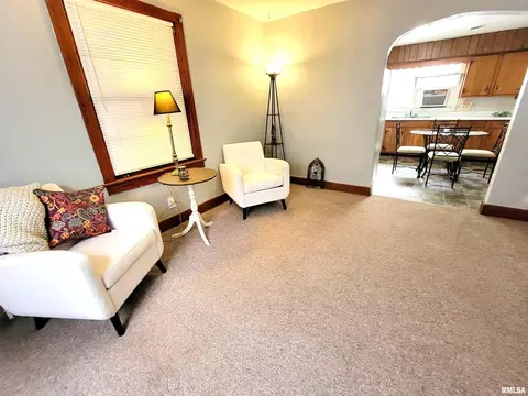 237 W Elm St, Noble, IL 62868 photo 7