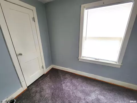 237 W Elm St, Noble, IL 62868 photo 18