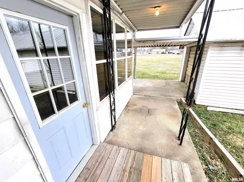 237 W Elm St, Noble, IL 62868 photo 39