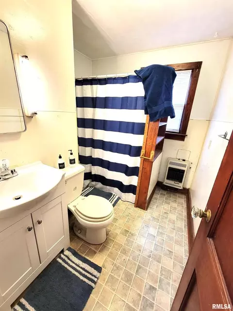 237 W Elm St, Noble, IL 62868 photo 24