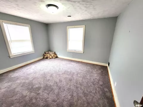 237 W Elm St, Noble, IL 62868 photo 17
