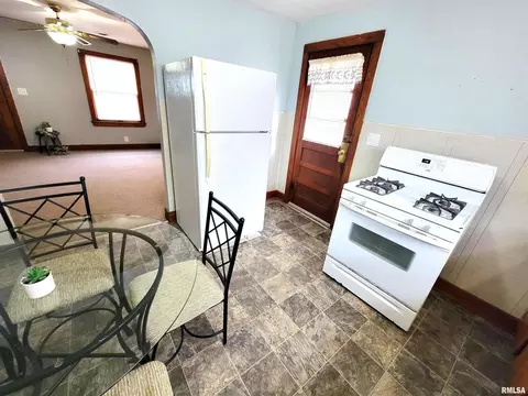 237 W Elm St, Noble, IL 62868 photo 12