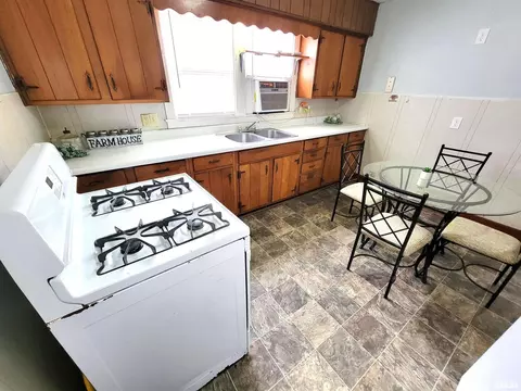 237 W Elm St, Noble, IL 62868 photo 9