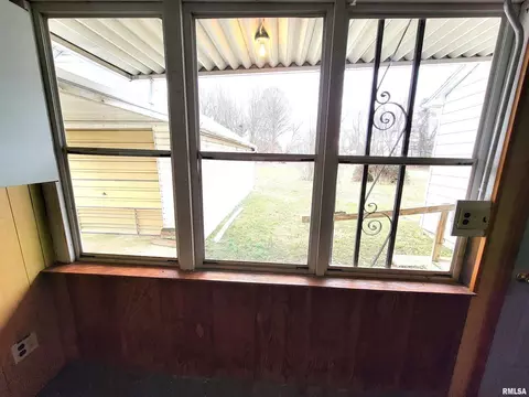 237 W Elm St, Noble, IL 62868 photo 38