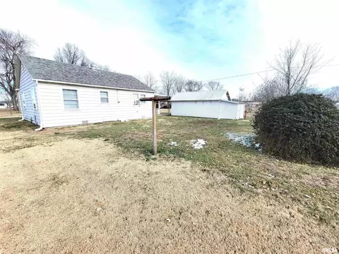237 W Elm St, Noble, IL 62868 photo 40