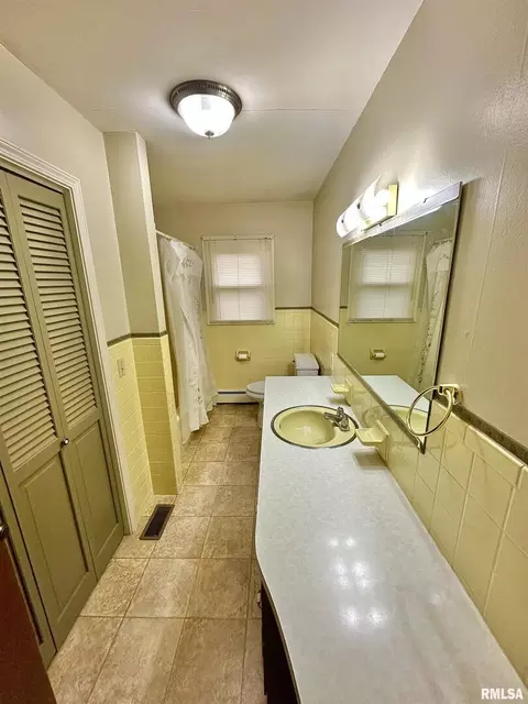 308 Montgomery Cirs, Carmi, IL 62821 photo 13