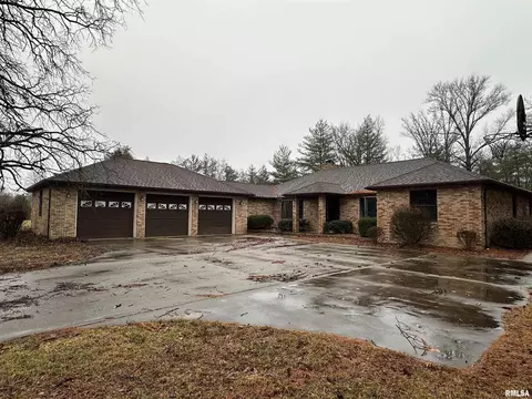 2801 Richview Rd, Mount Vernon, IL 62864