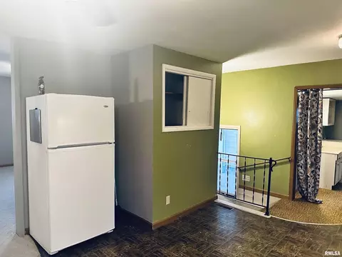 414 W High St, Anna, IL 62906 photo 5