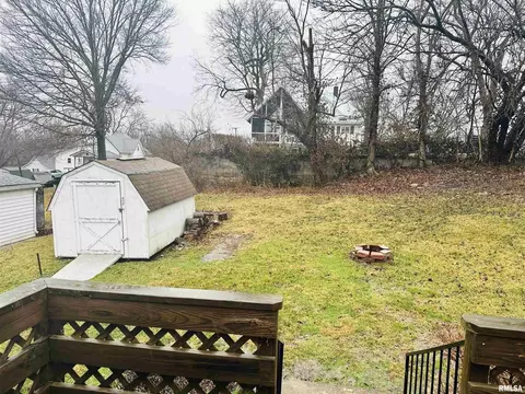414 W High St, Anna, IL 62906 photo 13